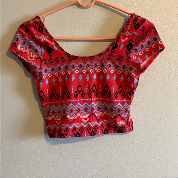 Crop top - Picture 2 of 3